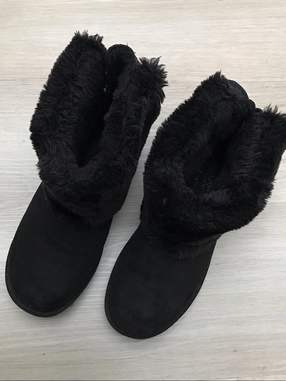 Arizona Jean Company Black Faux-Fur Winter Booties